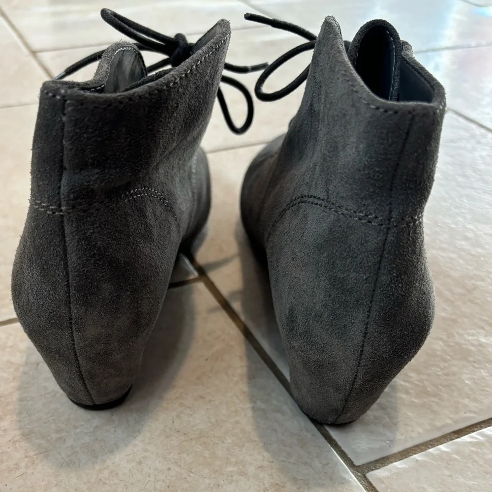 Nine West Womens Ankle Boot Joanis Gray Suede Lace Up Shoe Wedge‎ Heel 8M